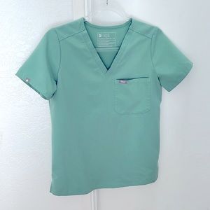 Figs Women’s Jade Catarina scrub top and Zamora jogger pants, size XS & PXS
